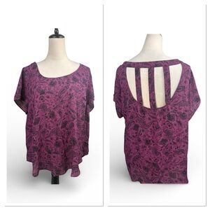 🆕 Torrid Georgette Abbey purple print top with cage back size 0-large/12